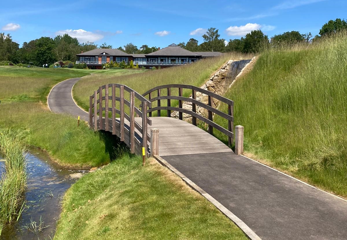 Steel and Timber Golf Buggy Bridge at Bearwood Lakes Golf Club - Ref 4809